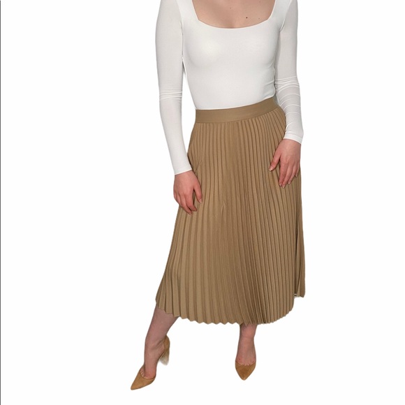 Wilfred Dresses & Skirts - Wilfred Ortega Pleated Midi Skirt